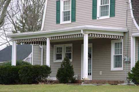 Valance on house in Middletown